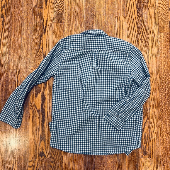 Vineyard Vines Boys’ Quarter Zip and Button Down - Picture 6 of 7